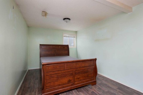137 Parmenter Crescent, Fort Mcmurray, AB - Indoor Photo Showing Other Room