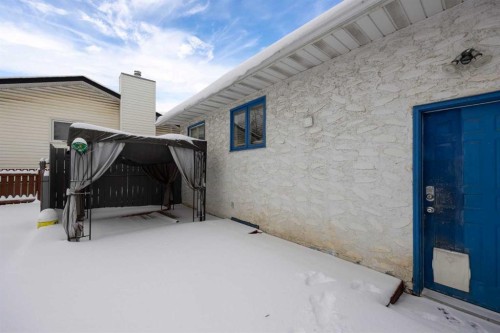137 Parmenter Crescent, Fort Mcmurray, AB - Outdoor With Exterior