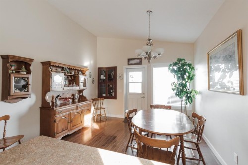 161 Chestnut Way, Fort Mcmurray, AB - Indoor Photo Showing Dining Room