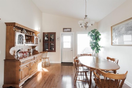161 Chestnut Way, Fort Mcmurray, AB - Indoor Photo Showing Dining Room