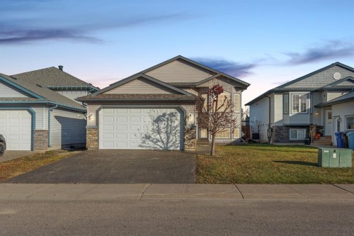 161 Chestnut Way, Fort Mcmurray, AB - Outdoor