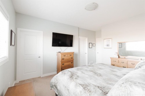 161 Chestnut Way, Fort Mcmurray, AB - Indoor Photo Showing Bedroom