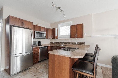 161 Chestnut Way, Fort Mcmurray, AB - Indoor Photo Showing Kitchen