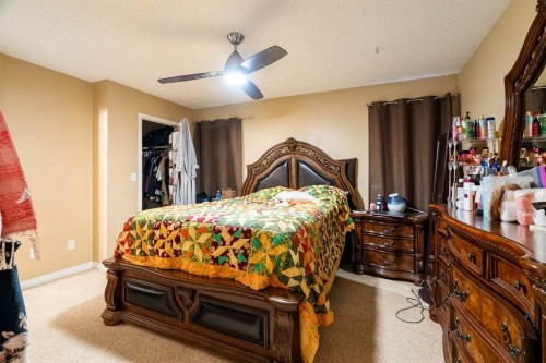 176 Bacon Place, Fort Mcmurray, AB - Indoor Photo Showing Bedroom