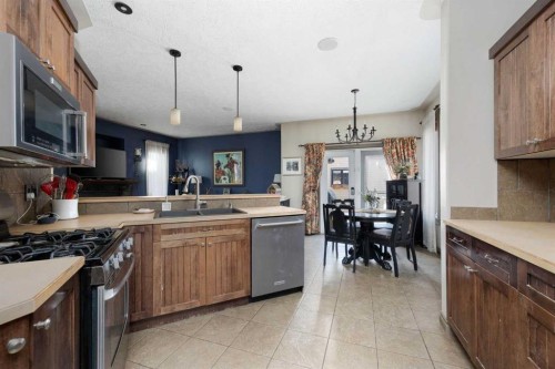 138 Mink Lane, Fort Mcmurray, AB - Indoor Photo Showing Kitchen With Double Sink