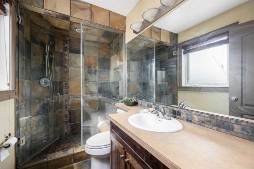 138 Mink Lane, Fort Mcmurray, AB - Indoor Photo Showing Bathroom