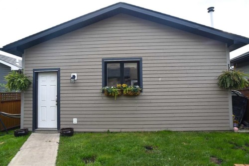 138 Mink Lane, Fort Mcmurray, AB - Outdoor With Exterior