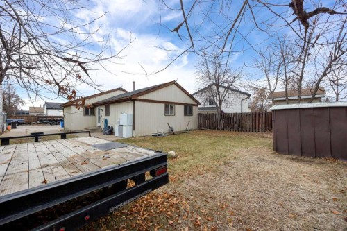 217 Bird Crescent, Fort Mcmurray, AB - Outdoor