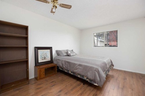 217 Bird Crescent, Fort Mcmurray, AB - Indoor Photo Showing Bedroom
