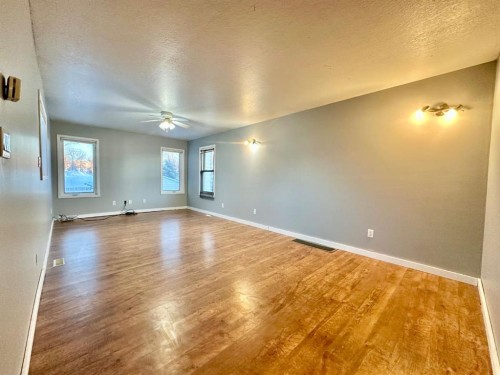 9111 100 St, Lac La Biche, AB - Indoor Photo Showing Other Room