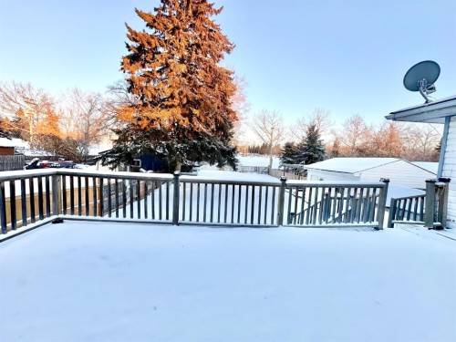 9111 100 St, Lac La Biche, AB - Outdoor