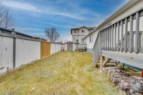 221 Mckinlay Crescent, Fort Mcmurray, AB - Outdoor