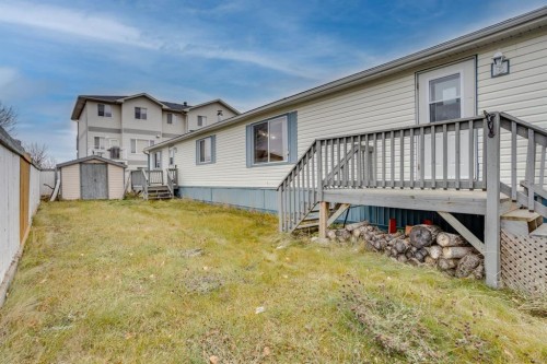 221 Mckinlay Crescent, Fort Mcmurray, AB - Outdoor With Deck Patio Veranda