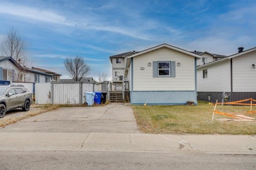 221 Mckinlay Crescent, Fort Mcmurray, AB - Outdoor
