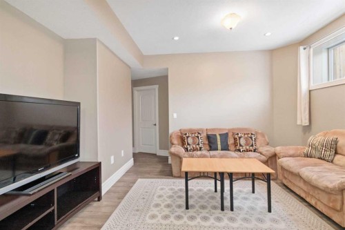 131 Falcon Green, Fort Mcmurray, AB - Indoor Photo Showing Living Room