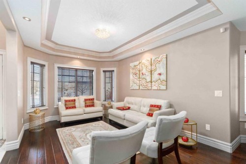 131 Falcon Green, Fort Mcmurray, AB - Indoor Photo Showing Living Room