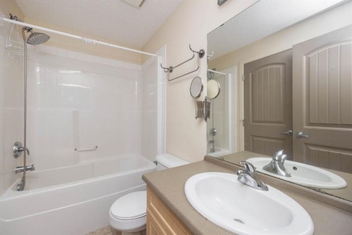 1301-204 Sparrow Hawk Drive, Fort Mcmurray, AB - Indoor Photo Showing Bathroom