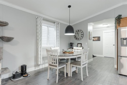 189 Grandview Crescent, Fort Mcmurray, AB - Indoor Photo Showing Dining Room