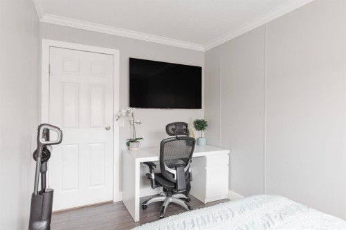 189 Grandview Crescent, Fort Mcmurray, AB - Indoor Photo Showing Bedroom