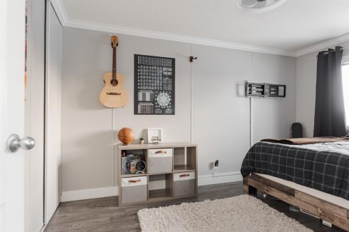 189 Grandview Crescent, Fort Mcmurray, AB - Indoor Photo Showing Bedroom
