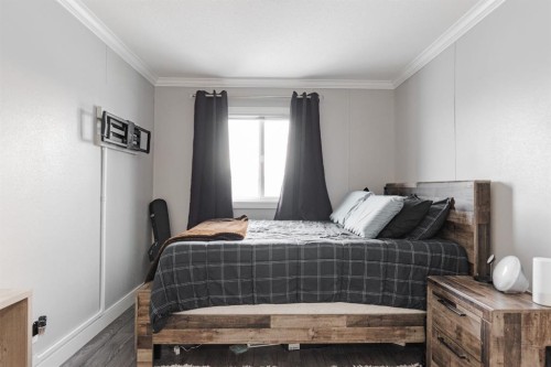 189 Grandview Crescent, Fort Mcmurray, AB - Indoor Photo Showing Bedroom