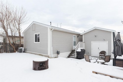 189 Grandview Crescent, Fort Mcmurray, AB - Outdoor With Exterior