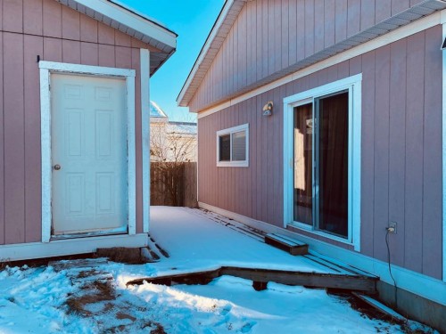 152 Clausen Crescent, Fort Mcmurray, AB - Outdoor With Exterior