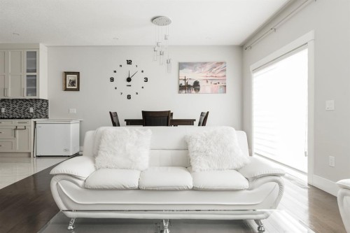 216 Comeau Crescent, Fort Mcmurray, AB - Indoor Photo Showing Living Room