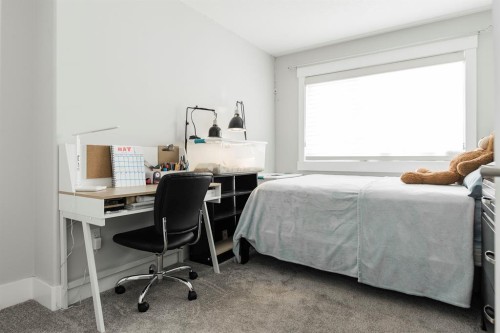 216 Comeau Crescent, Fort Mcmurray, AB - Indoor Photo Showing Bedroom