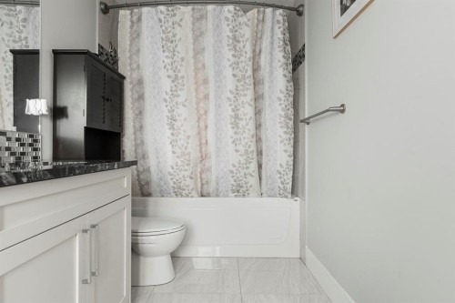 216 Comeau Crescent, Fort Mcmurray, AB - Indoor Photo Showing Bathroom