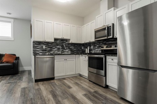 216 Comeau Crescent, Fort Mcmurray, AB - Indoor Photo Showing Kitchen