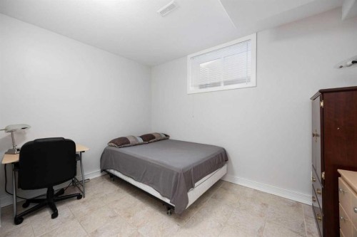 253 Starling Street, Fort Mcmurray, AB - Indoor Photo Showing Bedroom