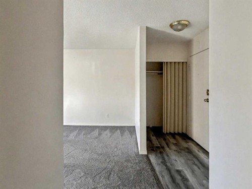 5-13 Clearwater Crescent, Fort Mcmurray, AB - Indoor Photo Showing Other Room