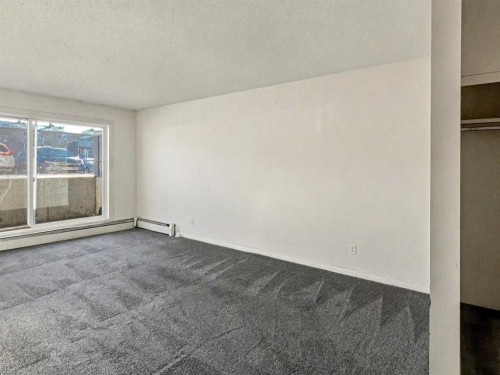 5-13 Clearwater Crescent, Fort Mcmurray, AB - Indoor Photo Showing Other Room