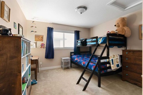 121 Snowy Owl Way, Fort Mcmurray, AB - Indoor Photo Showing Bedroom