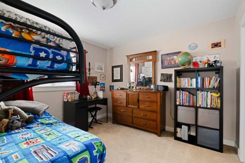 121 Snowy Owl Way, Fort Mcmurray, AB - Indoor Photo Showing Bedroom