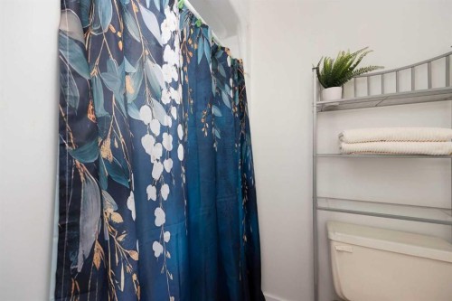 103 Garson Place, Fort Mcmurray, AB - Indoor Photo Showing Other Room