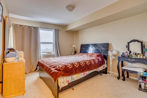 134-201 Abasand Drive, Fort Mcmurray, AB - Indoor Photo Showing Bedroom