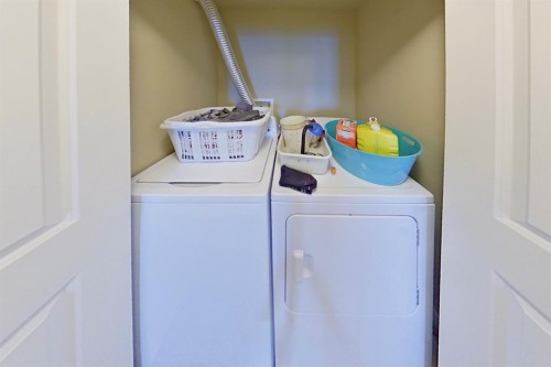 134-201 Abasand Drive, Fort Mcmurray, AB - Indoor Photo Showing Laundry Room