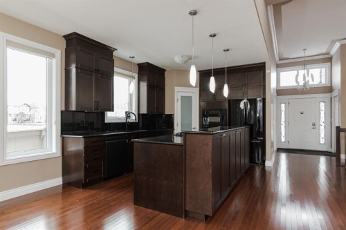 308 Sandpiper Road, Fort Mcmurray, AB - Indoor Photo Showing Kitchen