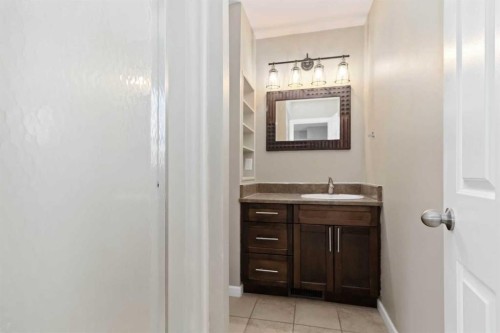 140 Brosseau Crescent, Fort Mcmurray, AB - Indoor Photo Showing Bathroom