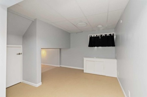 140 Brosseau Crescent, Fort Mcmurray, AB - Indoor Photo Showing Other Room