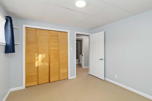 140 Brosseau Crescent, Fort Mcmurray, AB - Indoor Photo Showing Other Room