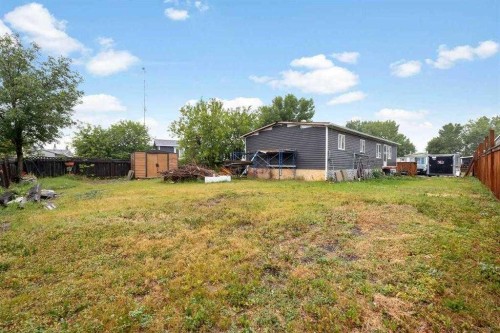 136 Greenbriar Bay, Fort Mcmurray, AB - Outdoor