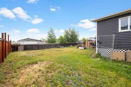 136 Greenbriar Bay, Fort Mcmurray, AB - Outdoor