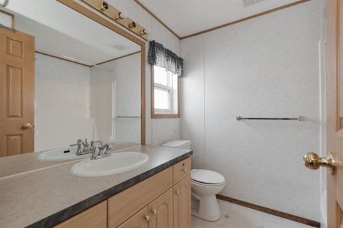 167 Grant Way, Fort Mcmurray, AB - Indoor Photo Showing Bathroom
