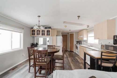 167 Grant Way, Fort Mcmurray, AB - Indoor Photo Showing Dining Room