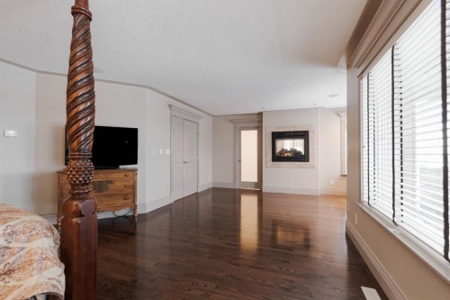 472 Killdeer Way, Fort Mcmurray, AB - Indoor With Fireplace