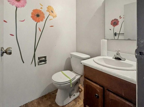 114 Bird Crescent, Fort Mcmurray, AB - Indoor Photo Showing Bathroom