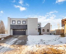 224 Torrie Crescent  Fort Mcmurray, AB T9K 1J7
